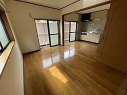 居間