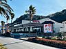 周辺：横須賀温泉湯楽の里馬堀海岸店には現地から950ｍ