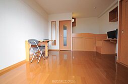 多摩都市モノレール 桜街道駅 徒歩20分の賃貸マンション 1階1Kのリビング/ダイニング