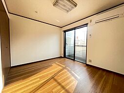 多摩都市モノレール 泉体育館駅 徒歩17分の賃貸アパート 2階ワンルームのリビング/ダイニング