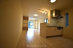 JR八高線 北八王子駅 徒歩8分の賃貸アパート 2階1LDKのリビング/ダイニング