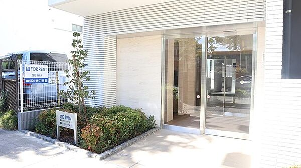 建物エントランス