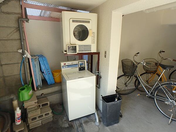 画像6:洗濯機と乾燥機です
