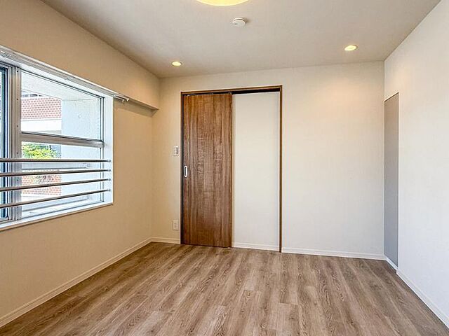 寝室 パレス三條 7階/-