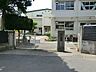 周辺：世田谷区立北沢中学校　550m