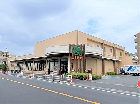 ライフ上池台店 360m