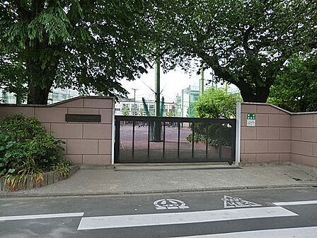 大田区立嶺町小学校 370m