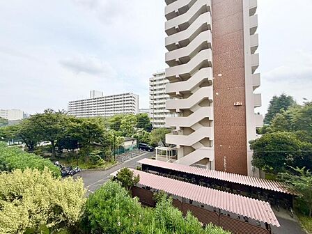 開放感のある眺望。季節による景色の変化を 日常の生活と共に感じてください。