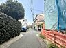 外観：角地を含む分譲地ならではの、明るく風通しの良い住環境です。