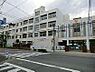 周辺：川口市立青木中学校（692m）