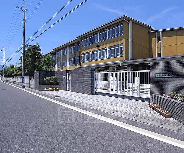 画像25:桂徳小学校まで189m にぎやかな雰囲気です。