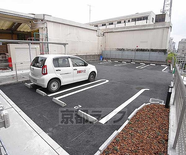 画像26:広い駐車スペースです。