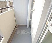 洗濯機は室外です。