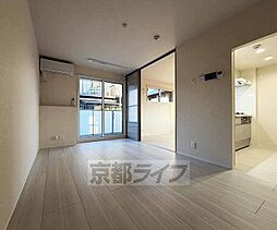 JR奈良線 稲荷駅 徒歩3分の賃貸アパート 2階2LDKのリビング/ダイニング