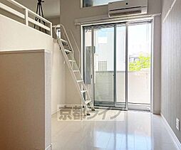 京阪宇治線 桃山南口駅 徒歩4分の賃貸アパート 1階1Kのリビング/ダイニング