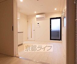 近鉄京都線 竹田駅 徒歩6分の賃貸アパート 3階1DKのリビング/ダイニング