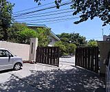 桂川中学校まで850m 活気の溢れる中学校です。