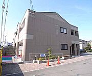 こちらから入って行きます