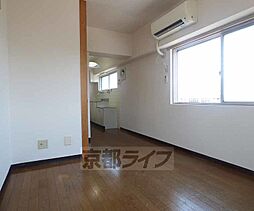 居間