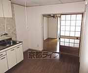 リビングとの間に扉があります