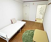 白を基調としたお部屋です