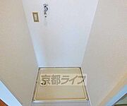 洗濯機が置けます。