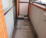 たくさんの洗濯物を干せるバルコニーです