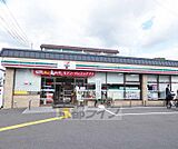 セブンイレブン西京極運動公園店まで111m