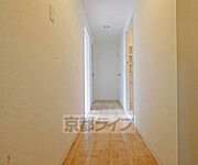 長い廊下です