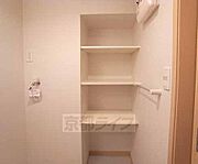 洗面所にある収納です。