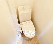 ウォシュレットトイレになります。
