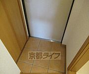 シャンプードレッサ付きの独立洗面台です。
