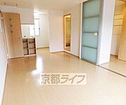 お部屋の仕切りは、壁にスッポリ～