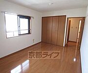 北側の静かな寝室