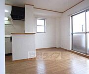 広々とした部屋です。