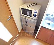 電子レンジ・冷蔵庫付きです。