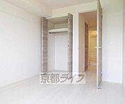 白を基調としたお部屋です