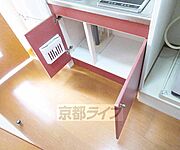 キッチン下の収納もバッチリ