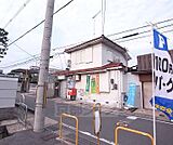 新田郵便局まで545m