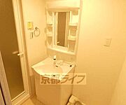 独立洗面台付きですよ。