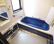 お風呂が広いのも貸家のメリットです。