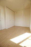 同間取りのお部屋の写真です