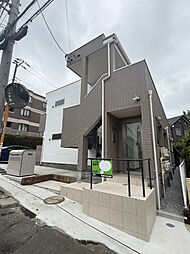 11 / 16