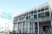 「まで0m」駅前商業施設