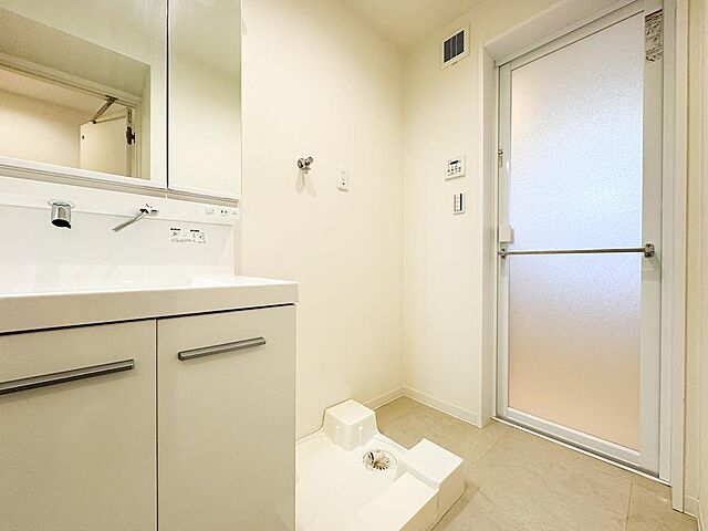 洗面 ホームタウン宮前住宅　6号棟 2階/-