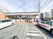 セブンイレブン八王子堀之内店まで約82m