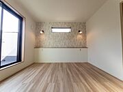 各洋室にはクローゼットが備わっています。衣類や小物などを収納することで、住空間を有効活用できます。すっきりとした空間を維持出来そうです。