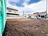 外観：更地の状態から理想の暮らしをイメージ。水回りを集約した家事効率の良い動線が魅力です。食洗機や浴室乾燥機など、設備が揃う住まいがここに建ちます。忙しい毎日を支える機能美を、ぜひ現地で。