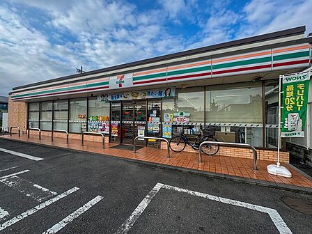 セブンイレブン福生志茂店まで約356m