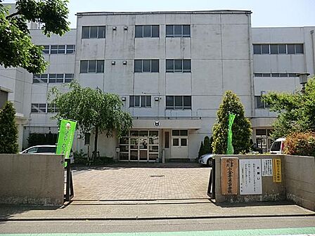 小金井市立小金井第二中学校まで約700m